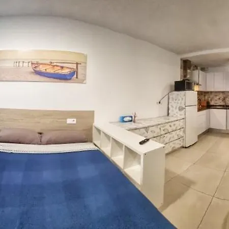 Playa De Canteras & Puerto Loft Apartment *