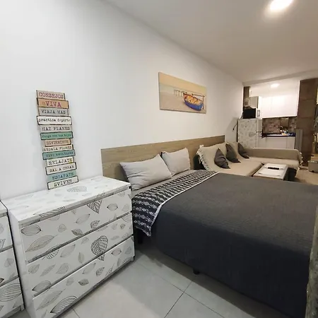 Playa De Canteras & Puerto Loft Apartment *